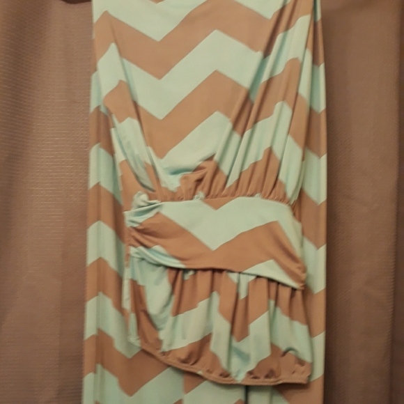 Dress - Picture 1 of 1